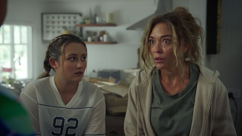 v.li.: Meesha Rai (Inessa Tan), Raquel Newman (Annabelle Stephenson) – Bild: Paramount