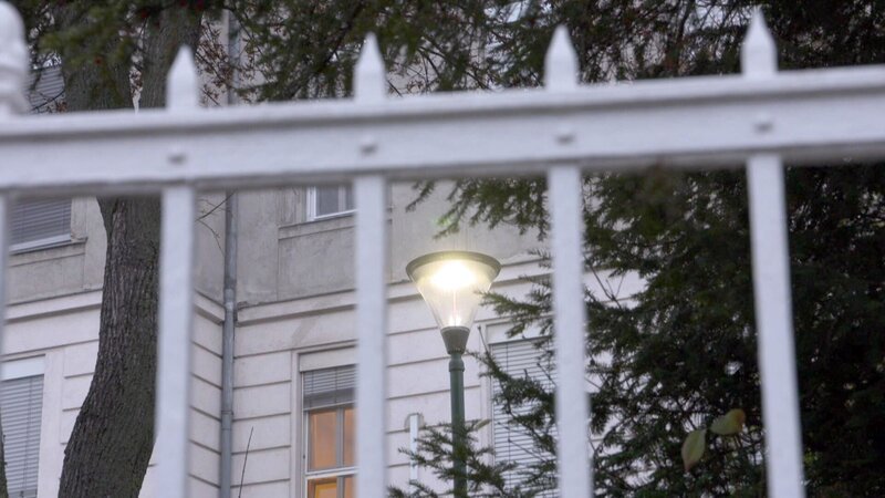 Aussenaufnahme der Klinik Hietzing. – Bild: ORF/​Pammer Film