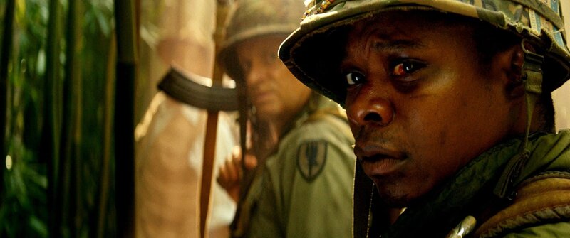 Mills (Jason Mitchell, r.) – Bild: PLURIMEDIA (Warner Bros. /​ Legendary Entertainment)
