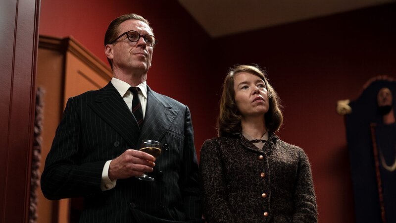 Nicholas Elliott (Damian Lewis) und Lily Thomas (Anna Maxwell Martin) – Bild: Sony Pictures Television