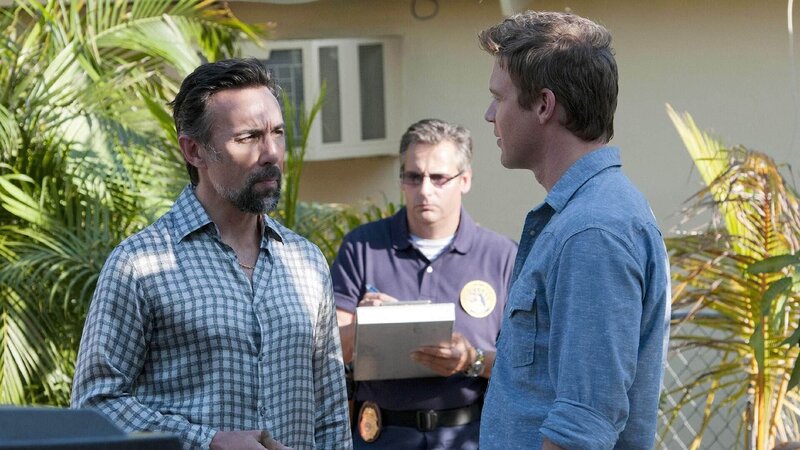 Eduardo Garcia (Francesco Quinn, li.) und Jim Longworth (Matt Passmore) – Bild: TVNOW