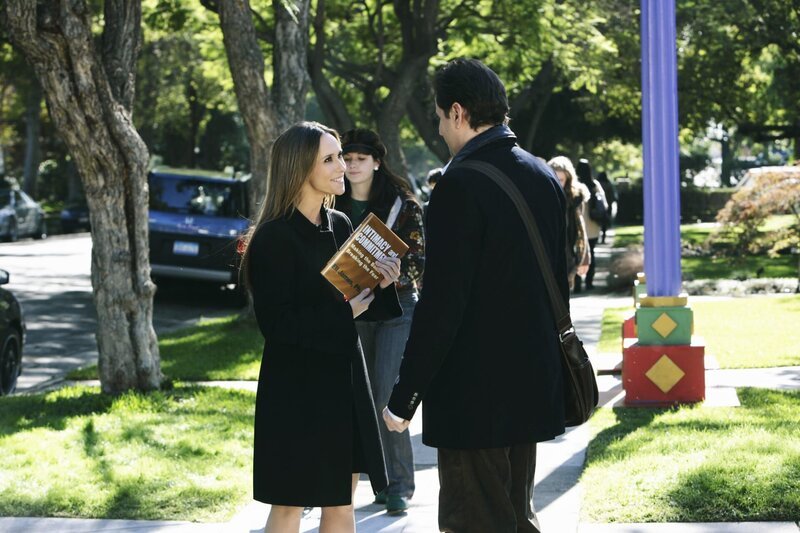 Nachdem sie mit Sam nicht über ihre außergewöhnliche Fähigkeit sprechen kann, ist Melinda (Jennifer Love Hewitt, l.) froh, mit Eli (Jamie Kennedy, r.) darüber reden zu können … – Bild: ABC Studios