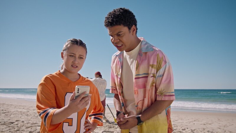 Meesha Rai (Inessa Tan), Nori Harlow (Noah Akhigbe) – Bild: ViacomCBS