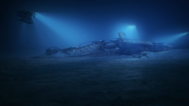 What remains of German U-Boat, UC66, lays at the bottom of the Celtic Sea lit by multiple ROV lights. – Bild: National Geographic