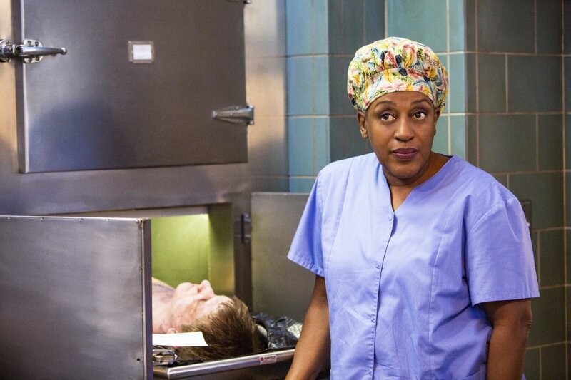 Ein Spendenlauf der Stadt endet völlig anders als geplant: Wade (CCH Pounder) … – Bild: CBS Broadcasting, Inc.