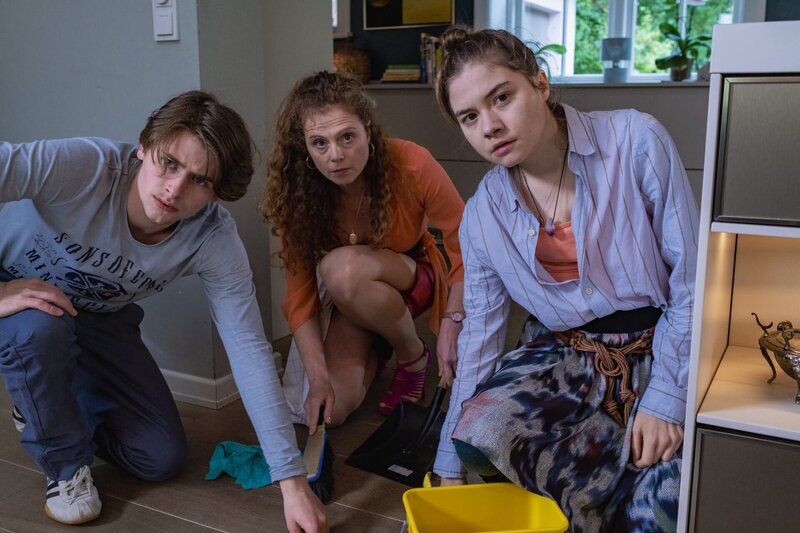 Gäste zum Essen – Bild: ZDF und Manju Sawhney