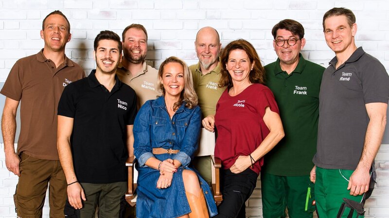 Von links: Dennis Thiele, Nico Sollazzo, Marius Surmann, Eva Brenner, Frank Egger, Nicole Johag, Frank Riese und René Pütz – Bild: ZDF und Julia Feldhagen