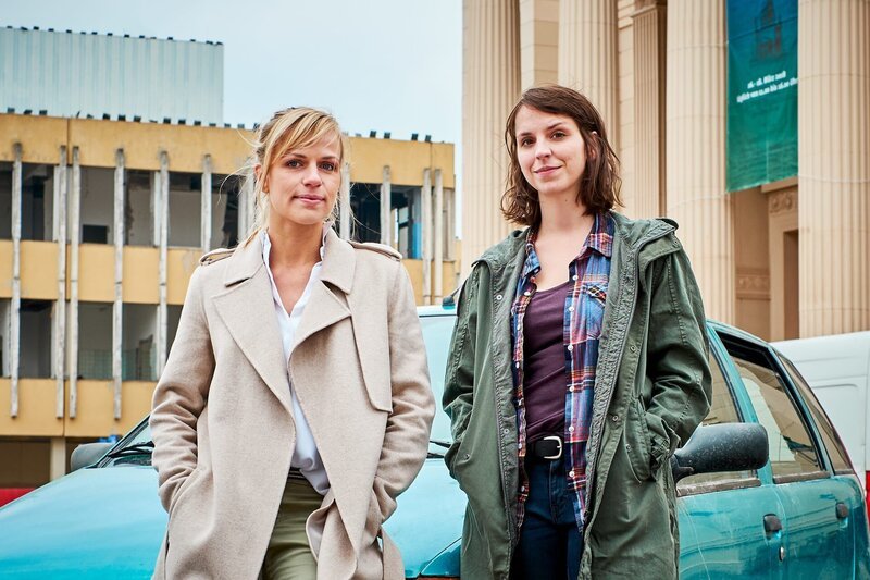 Katrin Jaehne (Rolle: Sophie Pohlmann) und Caroline Erikson (Rolle: Luna Kunath) – Bild: ZDF und Gordon Muehle