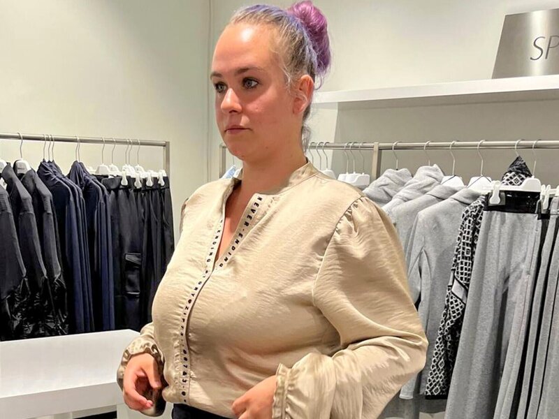 Kandidatin Lara – Bild: RTL /​ Constantin Ent.