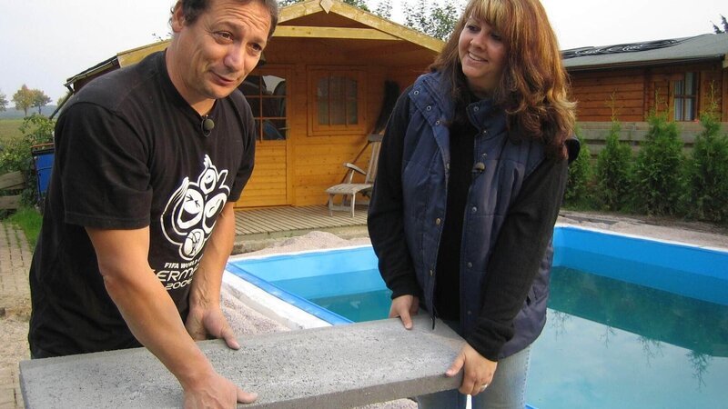 Der Swimmingpool von Ingo und Marion ist gerade mal zwei Jahre alt. Ein größerer muss her! – Bild: Honorarfrei – nur für diese Sendung inkl. SocialMedia bei Nennung ZDF und rbb.