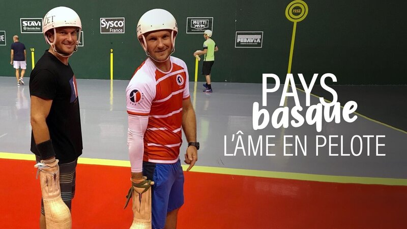 Die Brüder Jon (li.) und Patxi Tambourindeguy (re.) spielen schon seit ihrer Kindheit Pelota. Heute nehmen sie an großen Turnieren teil. – Bild: Arte