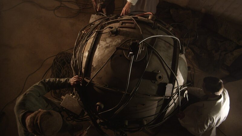 So könnte ein deutsches Testmodell für einen atomaren Sprengkörper nach den Angaben russischer Geheimdienstberichte ausgesehen haben. – Bild: ZDF