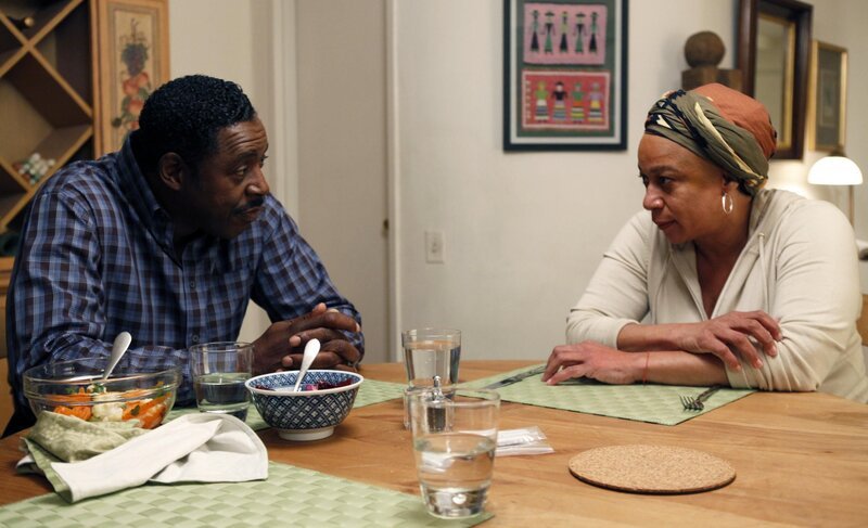 Frank Gibson (Ernie Hudson, l.); Anita van Buren (S. Epatha Merkerson, r.) – Bild: Universal Pictures