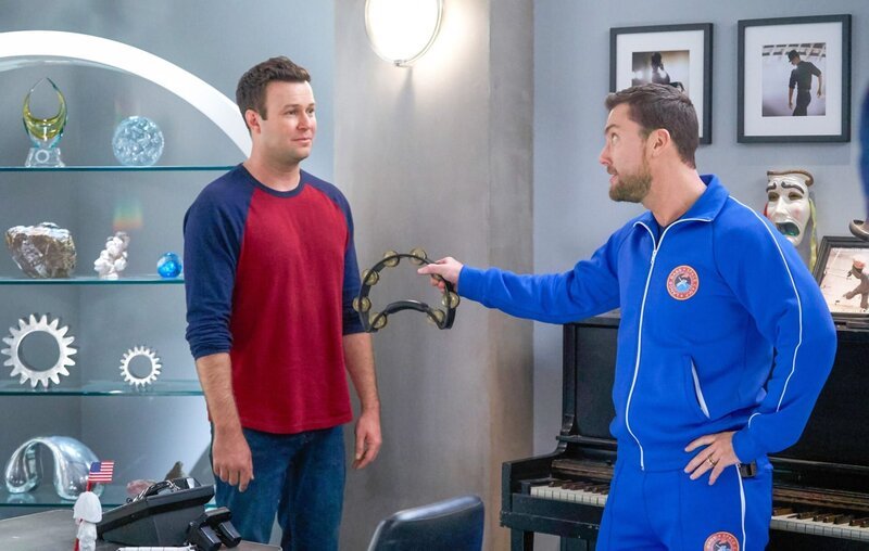 Will Cooper (Taran Killam, l.); Lance Bass – Bild: ORF/​PRO7/​ABC