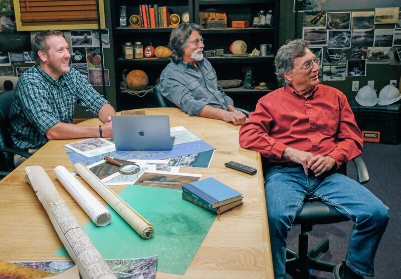 L – R: Matty Blake, Rick Lagina, Marty Lagina – Bild: A&E Networks, LLC.