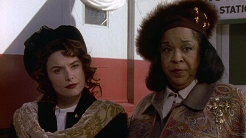 Monica (Roma Downey), Tess (Della Reese),   Verwendung nur in Verbindung mit Programmpromotion und Programmpresse. Jede andere Nutzung ist streng untersagt. – Bild: CBS Studios International ALL RIGHTS RESERVED