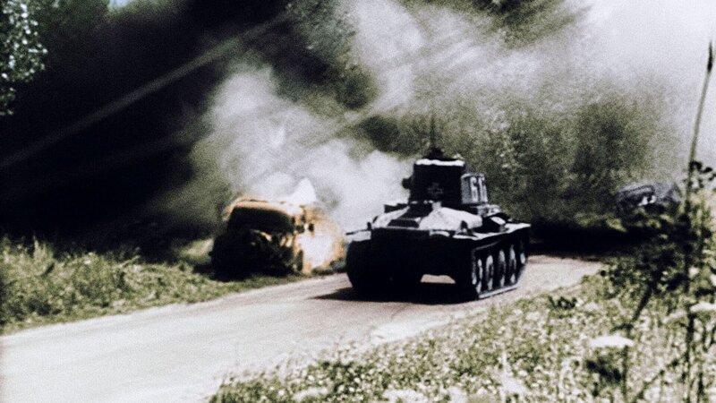 Soldaten in einem Panzer – Bild: zdf /​ THE HISTORY CHANNEL , NARA