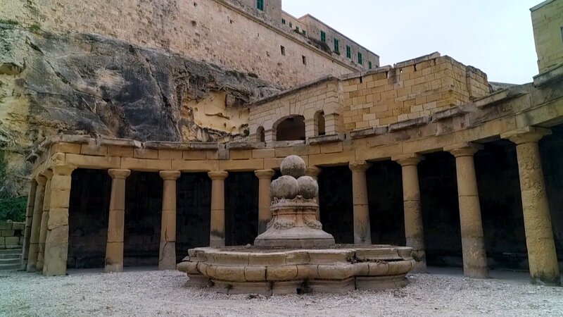 Fort Saint Elmo steht für hunderte Jahre der Kriegsvorbereitung und Belagerungen Maltas. – Bild: N24 Doku