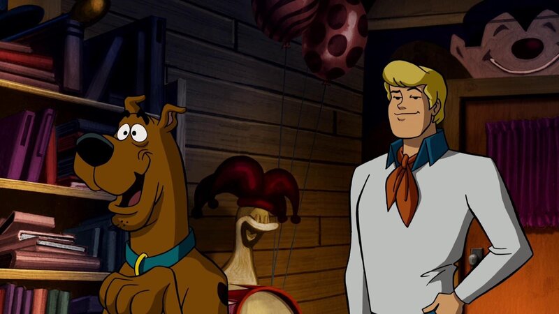 Scooby-Doo und Fred hegen den Verdacht, dass es sich bei dem Werwolf vielleicht doch nicht um ein Untier, sondern um einen besonders einfallsreichen Verbrecher handeln könnte. – Bild: Turner