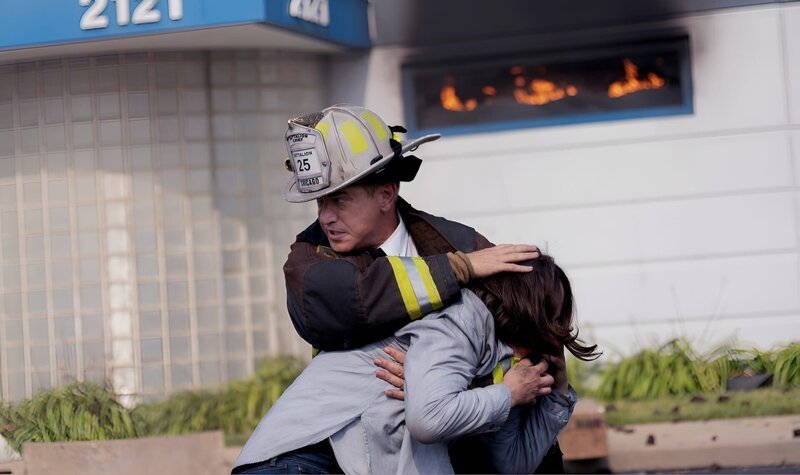 Dermot Mulroney als Chief Dom Pascal. – Bild: Peter Gordon/​NBC /​ Universal