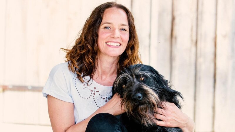 Kate Kitchenham – Bild: TVNOW /​ Goran Gajanin