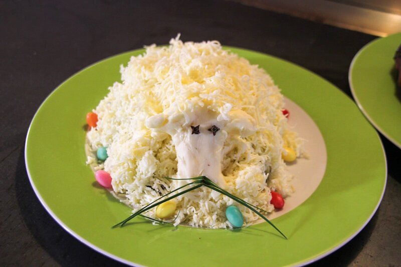 Gefülltes Butter Lamm. – Bild: ORF