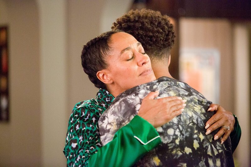 BLACK-ISH – „Every Day I’m Struggling“ – When Rainbow and Dre realize Junior’s been taking them for granted, they decide it’s time to band together and cut him off for good. Meanwhile, Jack discovers he has a very lucrative talent, only Ruby wants to use it for all the wrong reasons on an all-new episode of „black-ish,“ airing TUESDAY, OCT. 1 (9:30–10:00 p.m. EDT), on ABC. (ABC/​Gilles Mingasson).TRACEE ELLIS ROSS – Bild: ORF/​Disney/​ABC/​Gilles Mingasson