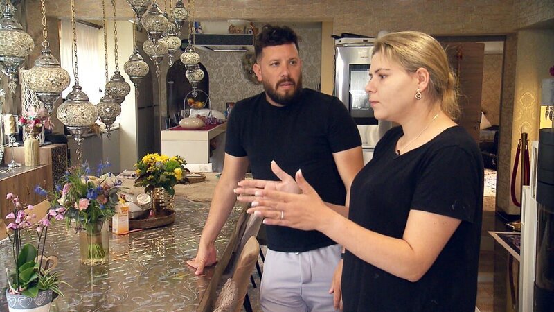 Sylvana und Flo sind gestresst.. – Bild: RTLZWEI