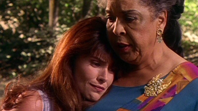 Monica (Roma Downey), Tess (Della Reese) – Bild: Bibel TV