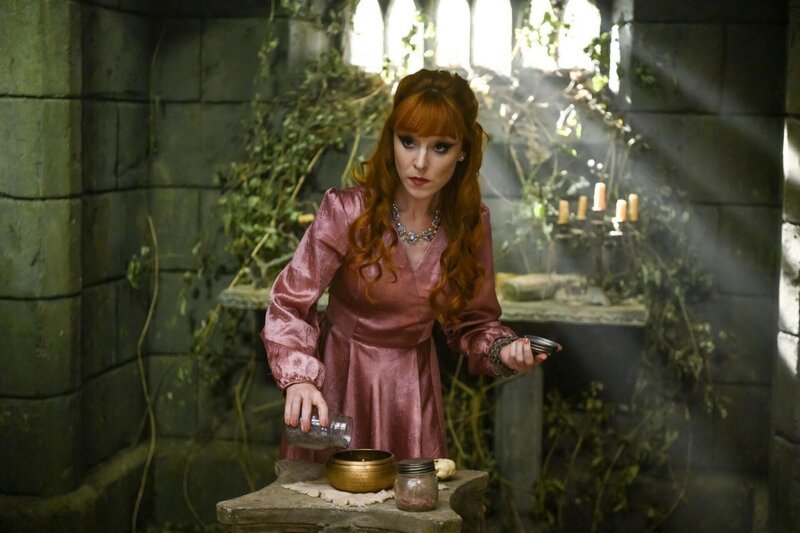 Rowena MacLeod (Ruth Connell) – Bild: Warner Brothers /​ Diyah Pera