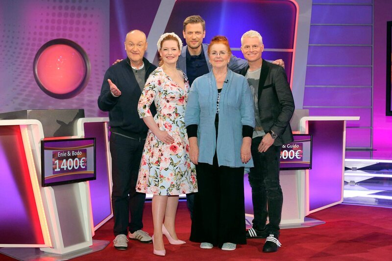 v.li. Bodo Bach, Enie van de Meiklokjes, Florian Weber, Alice Hoffmann und Guido Cantz. – Bild: SWR/​Peter A. Schmidt