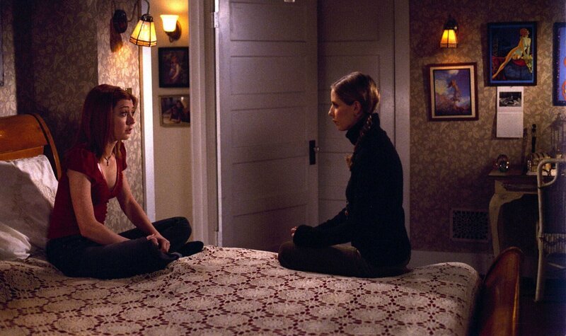 L-R: Willow Rosenberg (Alyson Hannigan), Buffy Summers (Sarah Michelle Gellar) – Bild: Twentieth Century Fox Film Corporation
