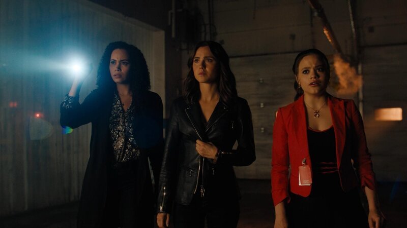 (v.l.n.r.) Macy Vaughn (Madeleine Mantock); Abigael (Poppy Drayton); Maggie Vera (Sarah Jeffery) – Bild: The CW Network, LLC