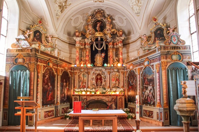 Ostergrab in Kirche St. Sigmund in Sellrain. – Bild: ORF III