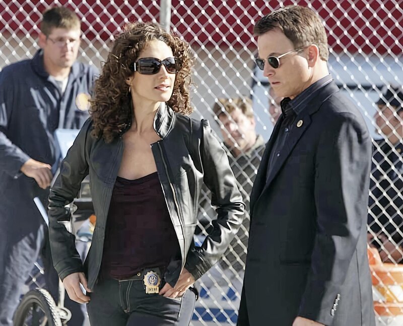 Melina Kanakaredes (Det Stella Bonasera) et Gary Sinise (Det. Mac Taylor) – Bild: RTL Crime