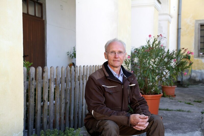 Demeterbauer Volker König. – Bild: ORF/​Cinevision