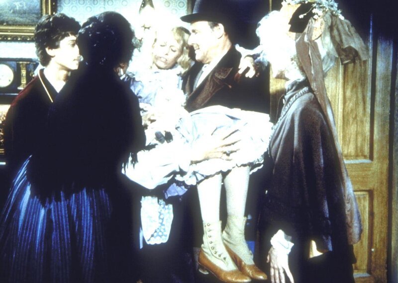 Nels Oleson und Nellie haben die kleine Schwester, Nancy etwas gezähmt. – Bild: Worldvision