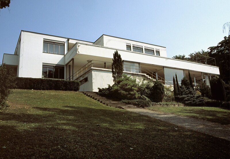 Das Haus Tugendhat im tschechischen Brünn, ist der bedeutendste Bau Ludwig Mies van der Rohes in Europa. – Bild: SWR/​SWR