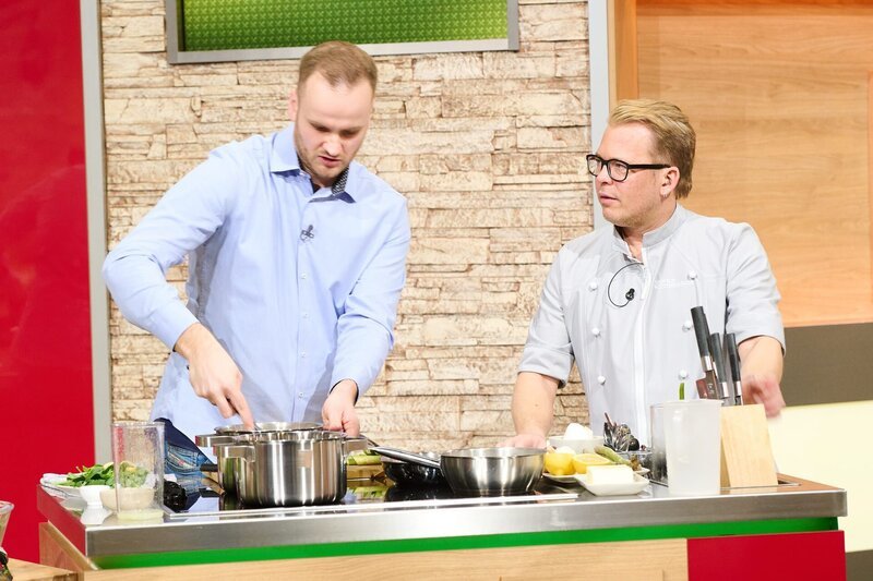 Kandidat Patrick Vatterott und Moderator Mario Kotaska – Bild: ZDF und Gunnar Nicolaus