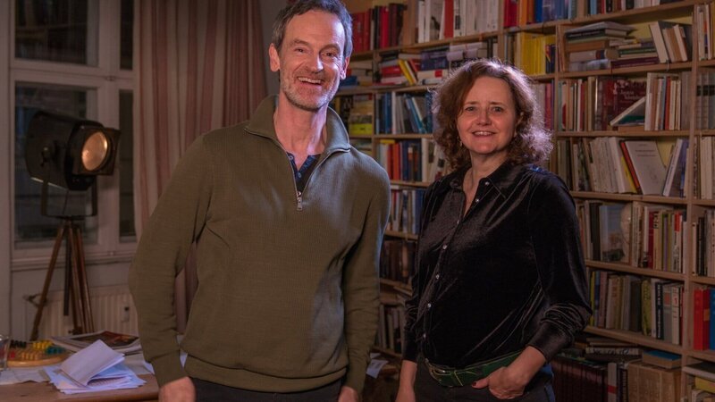 Schriftstellerin Julia Schoch und Schauspieler Jörg Hartmann. – Bild: 3sat Schriftstellerin Julia Schoch und Schauspieler Jörg Hartmann. – Bild: 3sat