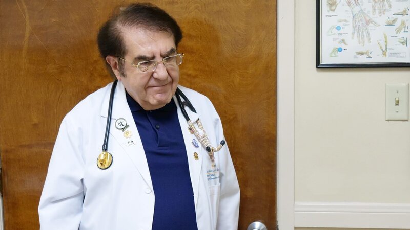 Dr Now in clinic exam room. – Bild: TLC /​ Photobank: 36960_ep803_034.jpg /​ Discovery Communications, LLC