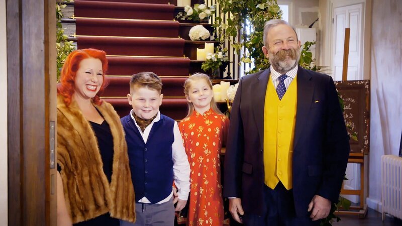 Dick und Angel konzentrieren sich auf einige der großen Projekte, die noch auf dem Gelände des Schlosses zu erledigen sind. Es ist Zeit, das Zuhause von Angels Eltern weiter zu renovieren. – Bild: HGTV