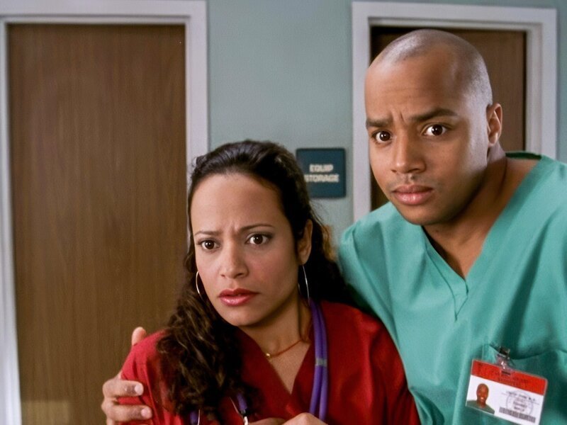 Judy Reyes (Carla Espinosa), Donald Faison (Chris Turk). – Bild: ORF/​Disney