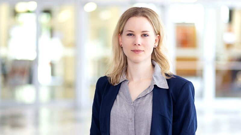 Julia Ruhs präsentiert „Klar“. – Bild: NDR/​BR/​Markus Konvalin
