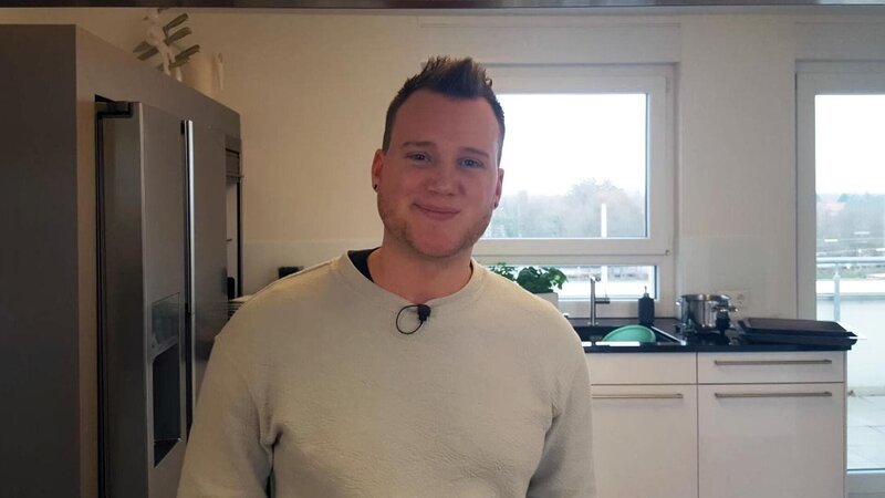 Gastgeber Thilo – Bild: MG RTL D / ITV Studios Gastgeber Thilo – Bild: MG RTL D / ITV Studios