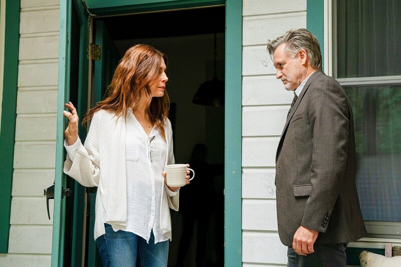 Jessica Hecht (Sonya Lazar), Bill Pullman (Det. Harry Ambrose). – Bild: ORF/​Universal/​Peter Kramer