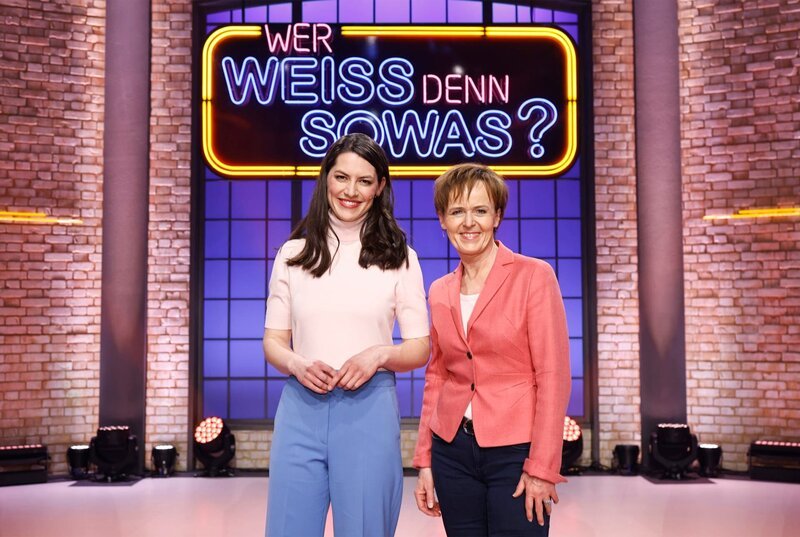 Die Kandidatinnen: Die Meteorologin und Fernsehmoderatorin Christa Orben (l.) und die Meteorologin und Fernsehmoderatorin Katja Horneffer (r.). – Bild: ARD/​Morris Mac Matzen
