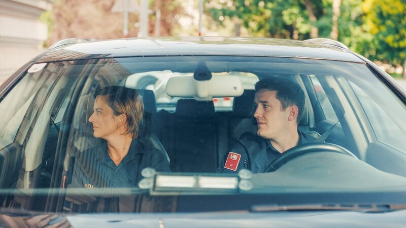 Noemi Buttinger (Petra), Felix Kreutzer (David Schön). – Bild: ORF/​MR Film