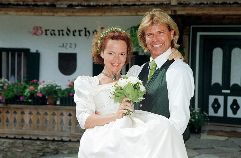 Karina Thayenthal, Hansi Hinterseer. – Bild: ORF 2