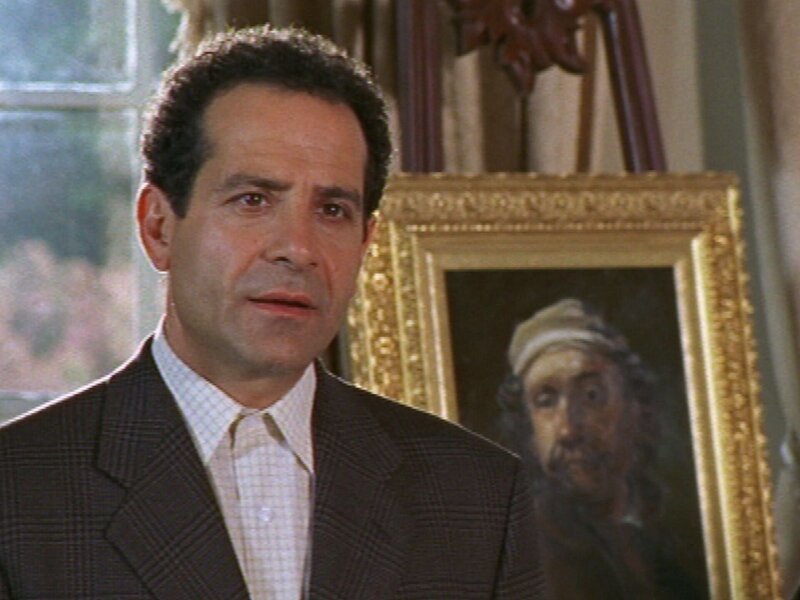 Ein Milliardär wurde von einem Polizisten in Notwehr erschossen. Doch Monk (Tony Shalhoub) stellt bei seinen Ermittlungen fest, dass der Fall doch nicht so klar ist, wie er zunächst scheint … – Bild: RTLup